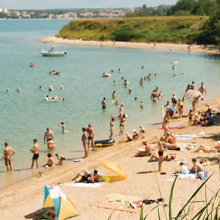 Amazing In With Kitchen فرسي